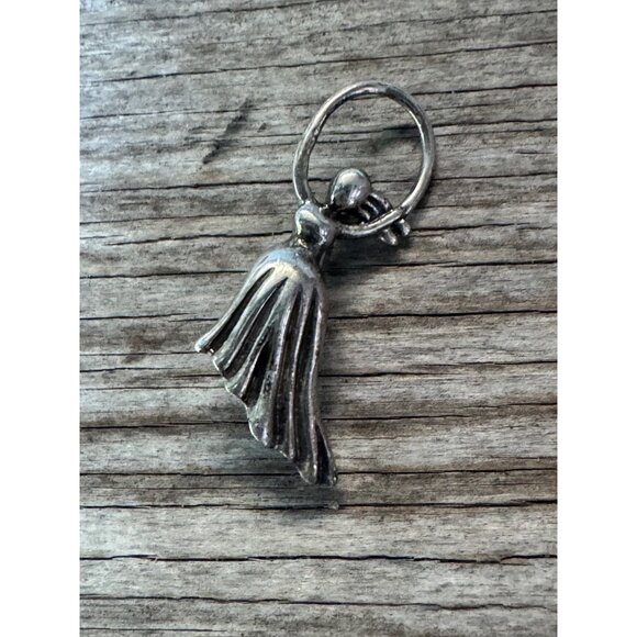 DM Sterling Silver Woman Dancing Figurine Pendant 925 - Picture 2 of 5
